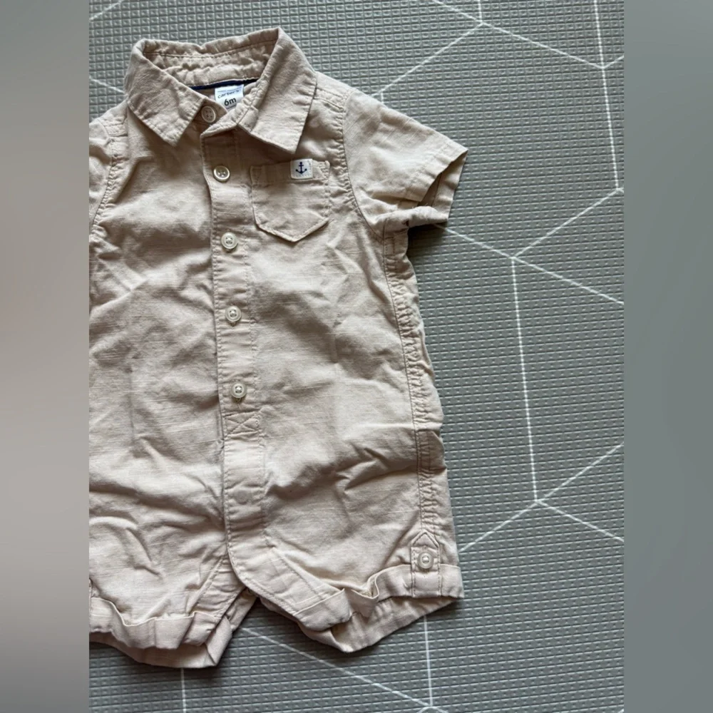 Carters|Baby boy or gender Neutral tan Short-Sleeve Button Romper with collar•6M